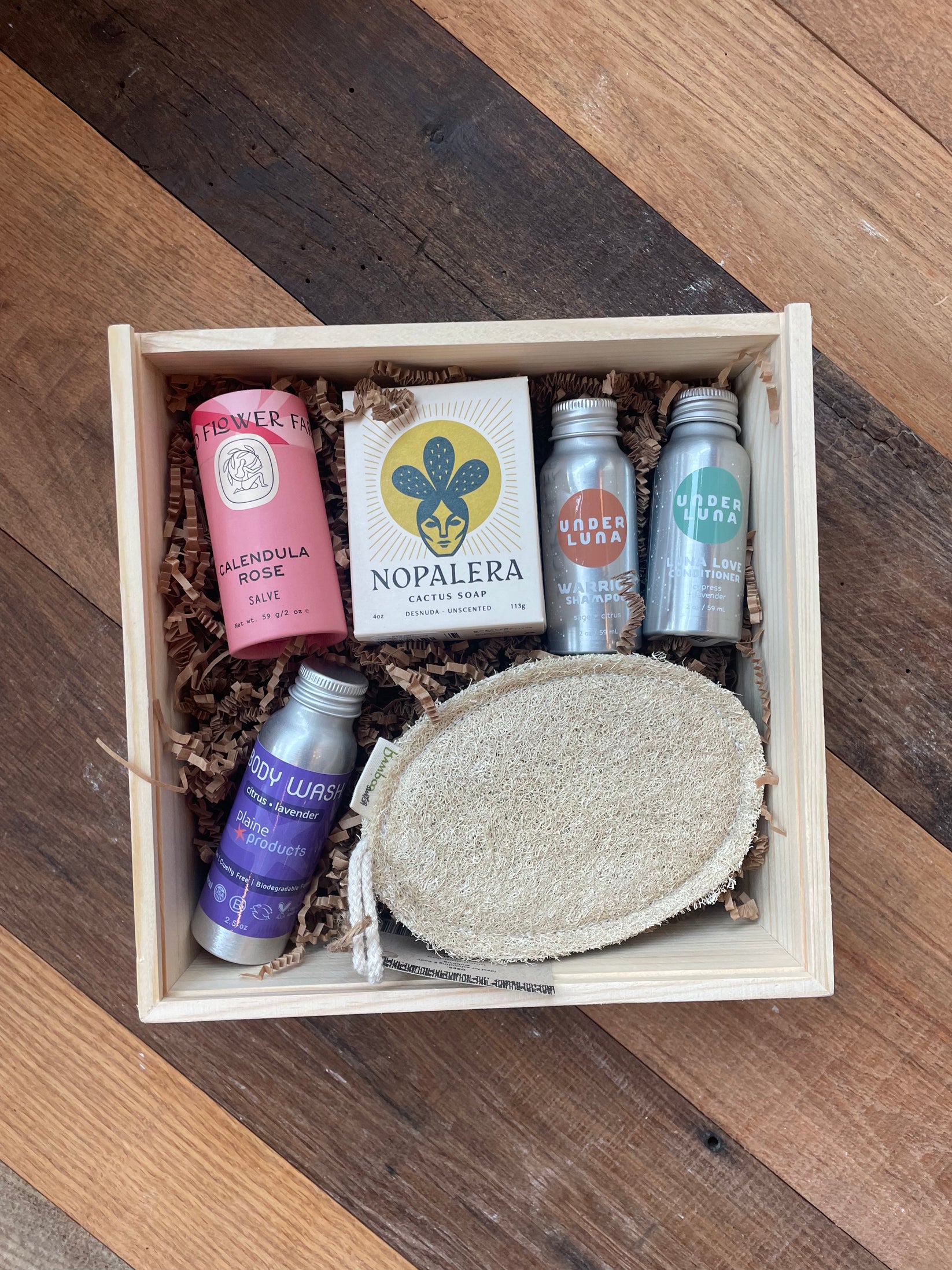 Natural Body Care Gift Set w/ Wooden Box Field Day